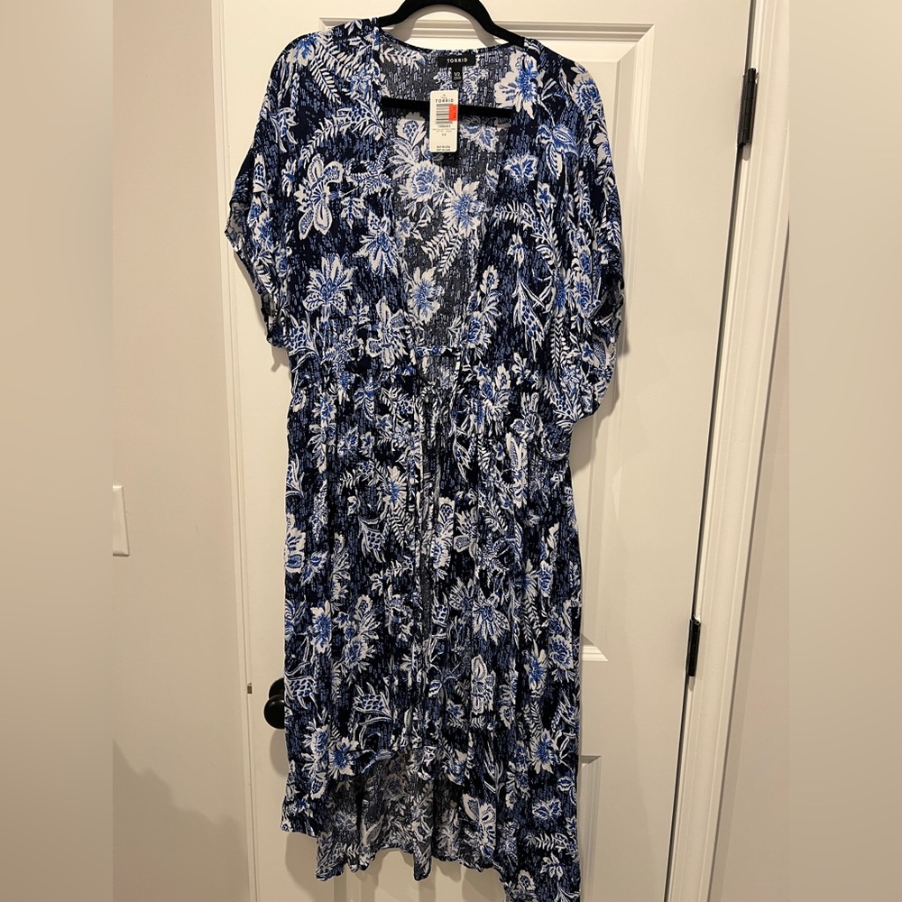 Torrid Cover up Size1/2